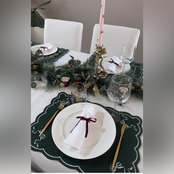 Elegant Gold Bow Candle Holders. Set of 3 handle holders. - Picture 7 of 7